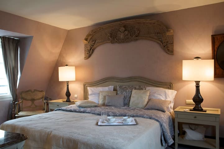 Hôtel Chateaubriand Champs Elysées