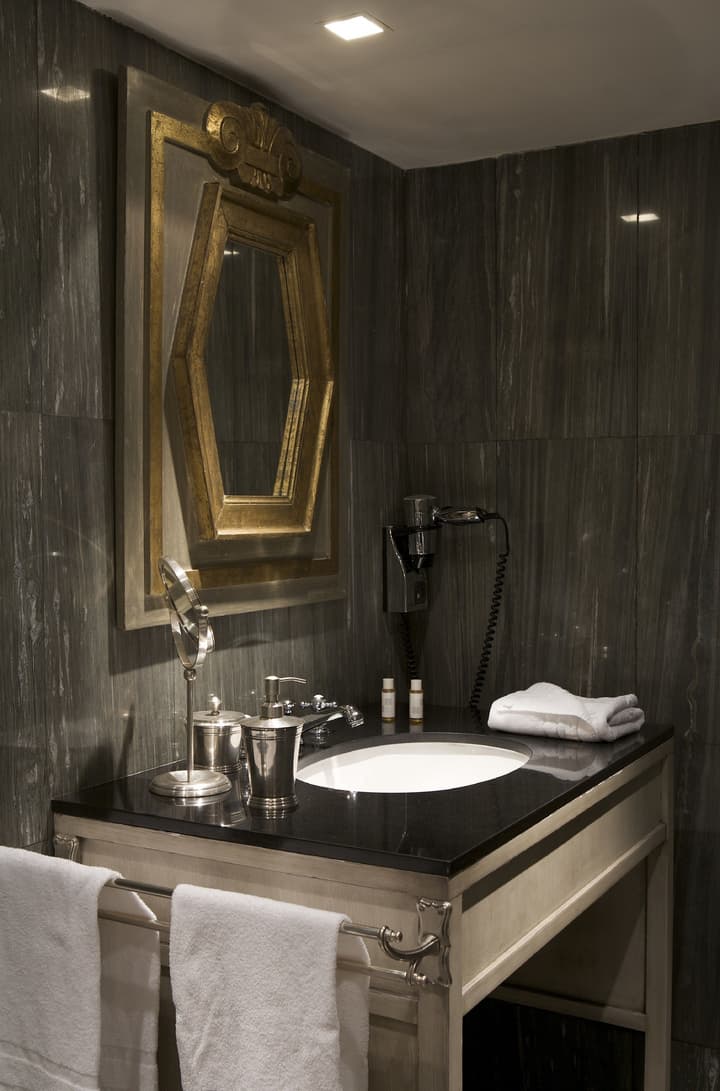 Hôtel Chateaubriand Champs Elysées