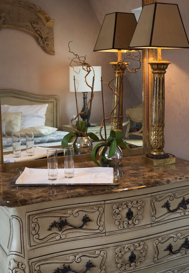 Hôtel Chateaubriand Champs Elysées