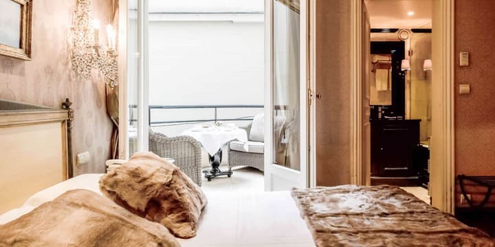 Hôtel Chateaubriand Champs Elysées