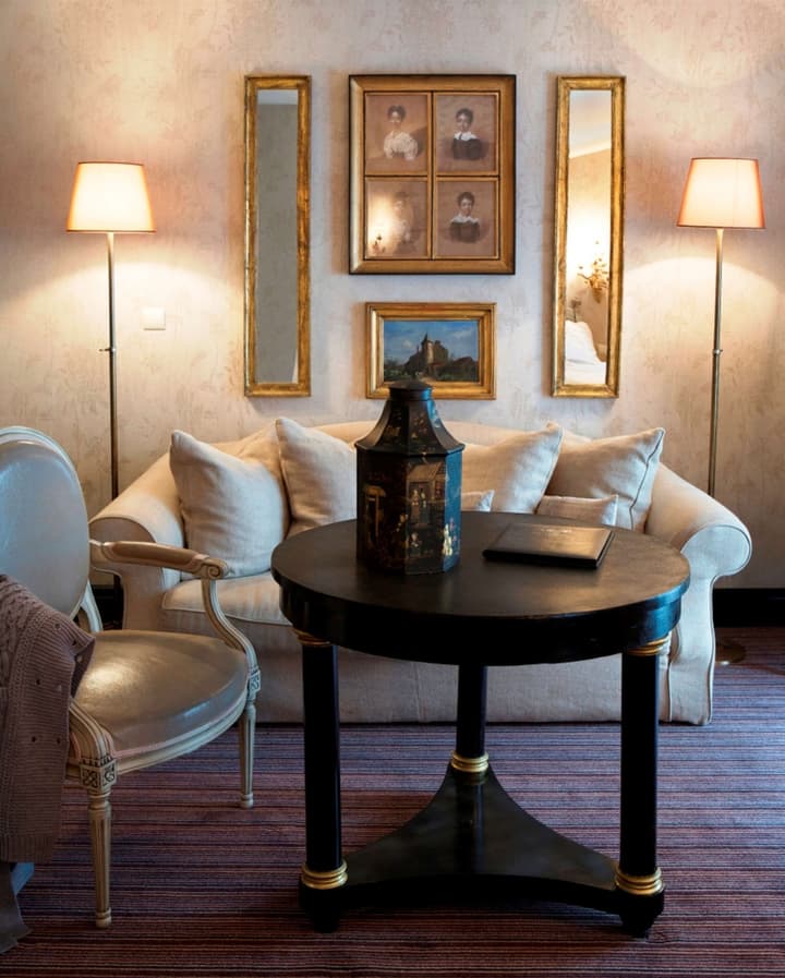 Hôtel Chateaubriand Champs Elysées