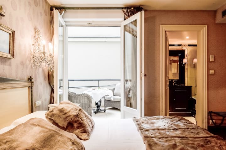 Hôtel Chateaubriand Champs Elysées
