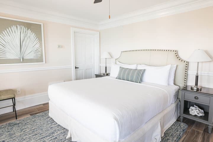 Pier House Resort & Spa