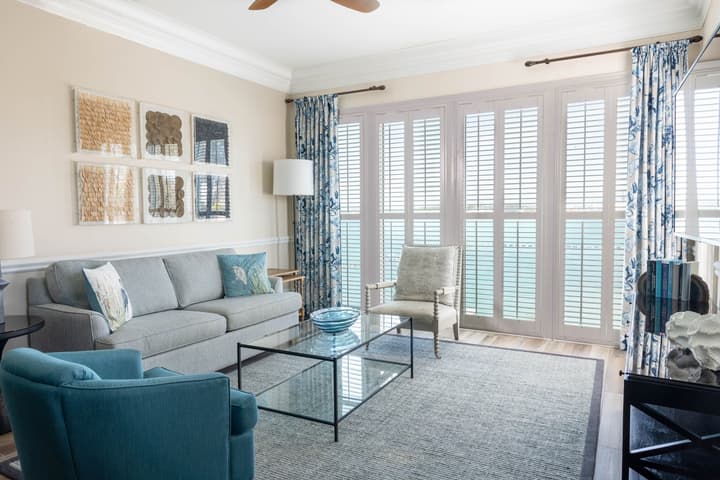 Pier House Resort & Spa