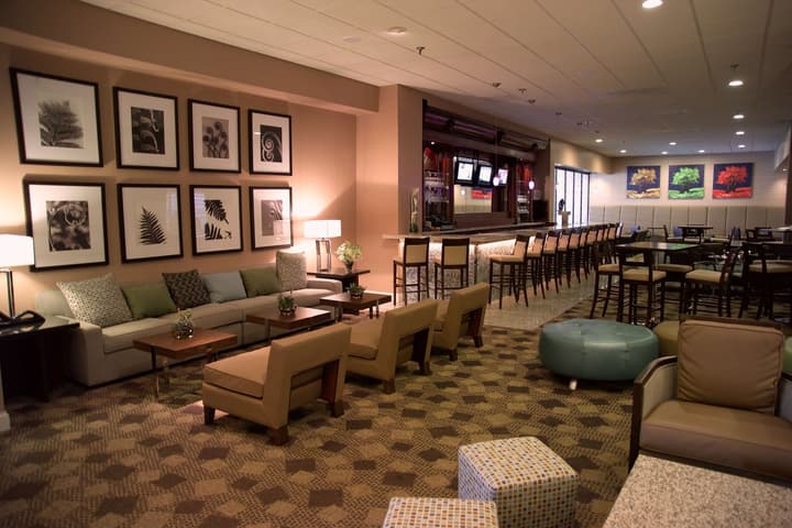 DoubleTree by Hilton St. Louis - Westport