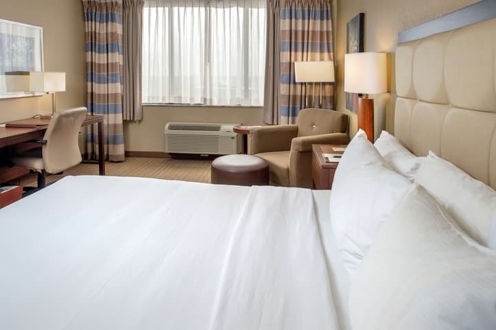 DoubleTree by Hilton St. Louis - Westport