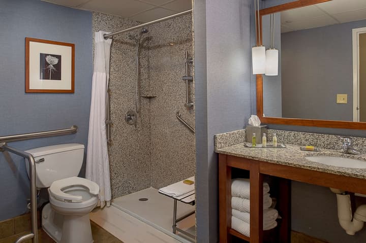 DoubleTree by Hilton St. Louis - Westport