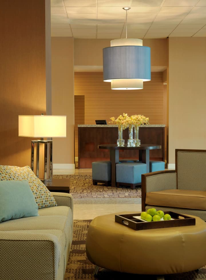 DoubleTree by Hilton St. Louis - Westport