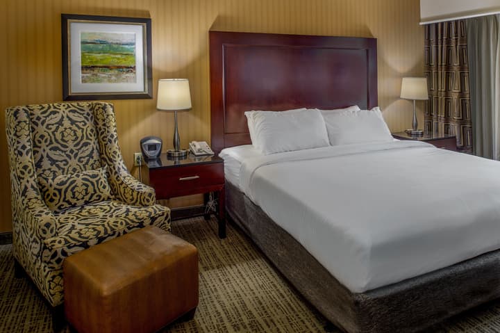 DoubleTree by Hilton St. Louis - Westport
