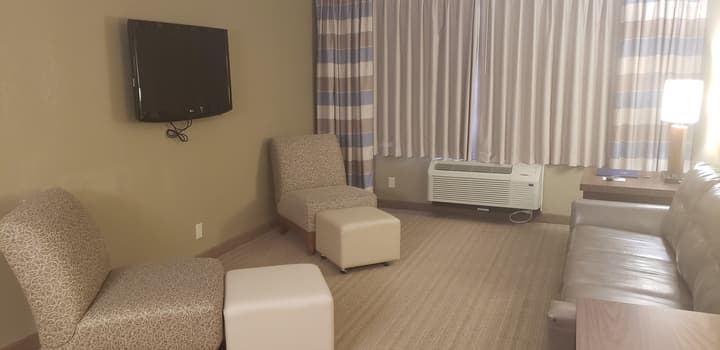 DoubleTree by Hilton St. Louis - Westport
