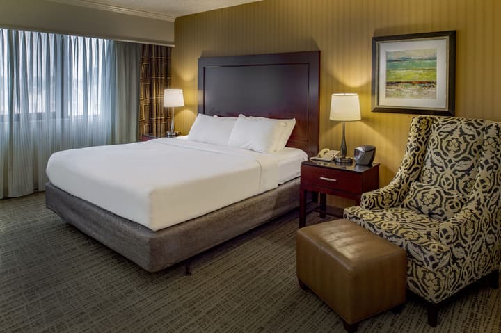 DoubleTree by Hilton St. Louis - Westport