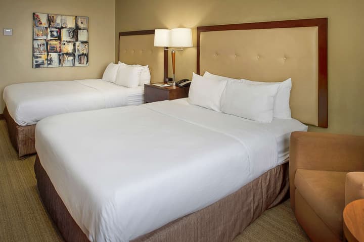 DoubleTree by Hilton St. Louis - Westport