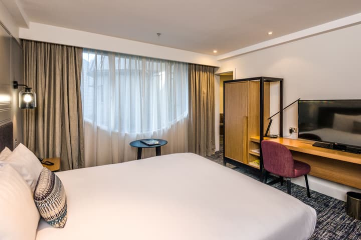Chateau on the Park - Christchurch, a DoubleTree by Hilton