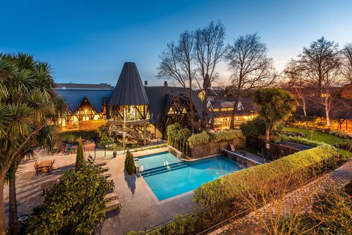 Chateau on the Park - Christchurch, a DoubleTree by Hilton