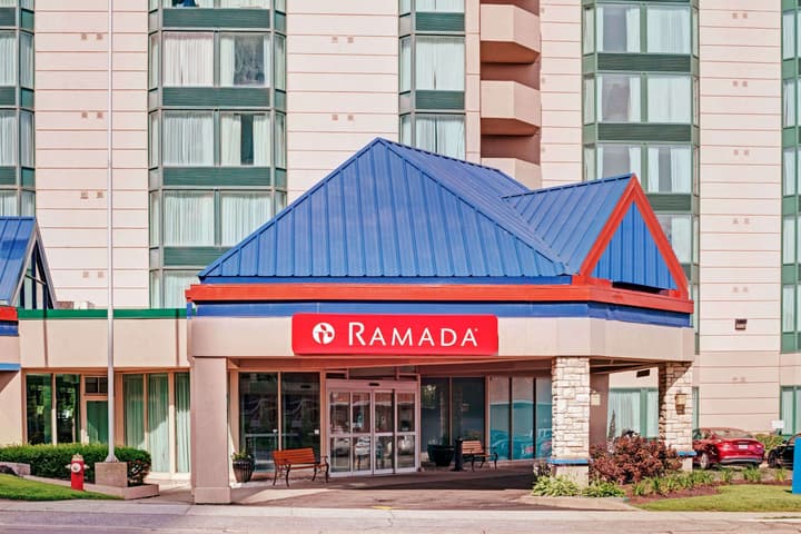 Ramada by Wyndham Niagara Falls/Fallsview