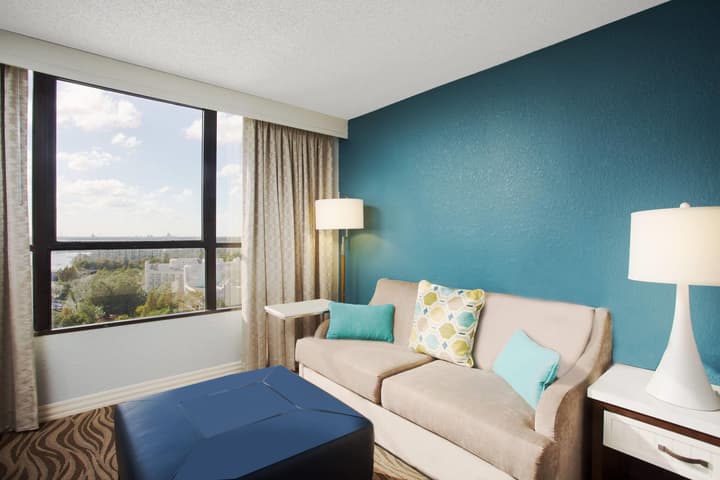 Wyndham Lake Buena Vista – Disney Springs® Area