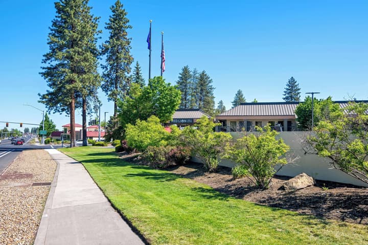 Red Lion Inn & Suites Deschutes River Bend