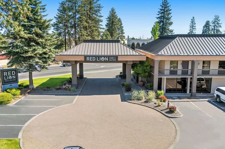 Red Lion Inn & Suites Deschutes River Bend