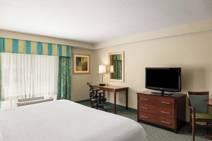 Holiday Inn Resort Orlando - Lake Buena Vista by IHG
