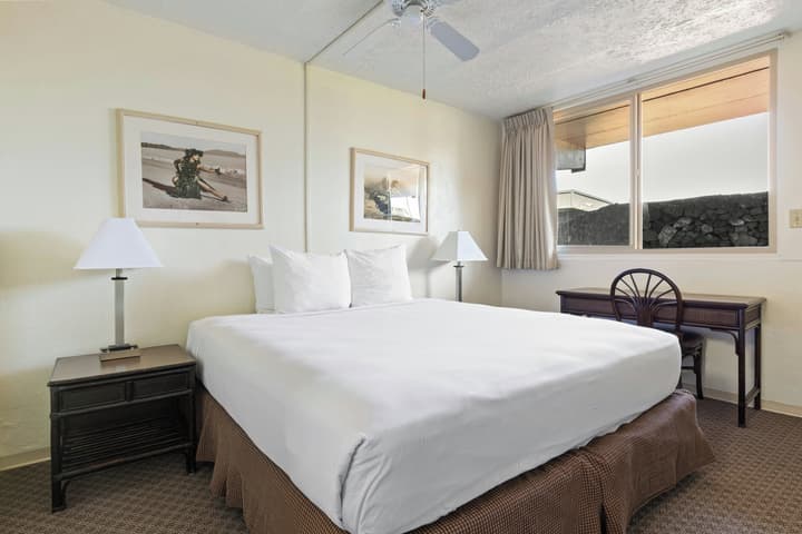 Maui Seaside Hotel