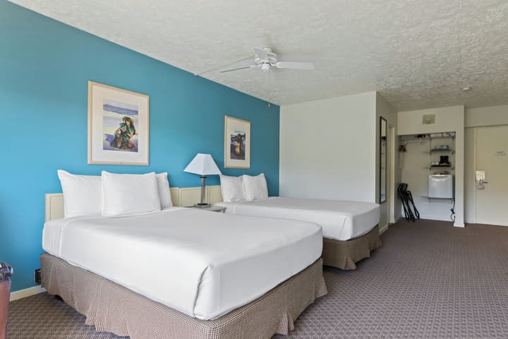 Maui Seaside Hotel