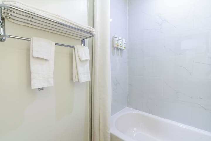 Ramada by Wyndham Kingston