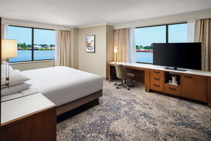 Hilton New Orleans Riverside
