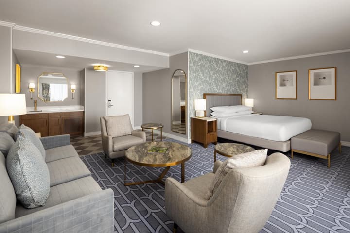 Hilton New Orleans Riverside