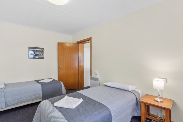 Martin Cash Motel