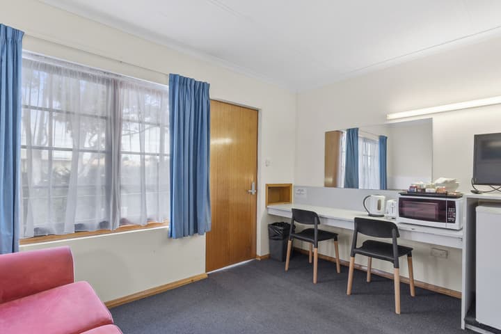 Martin Cash Motel
