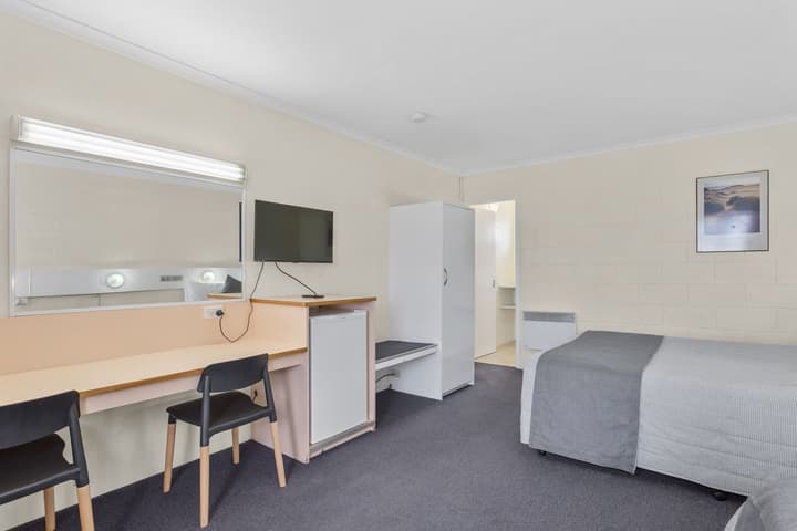 Martin Cash Motel