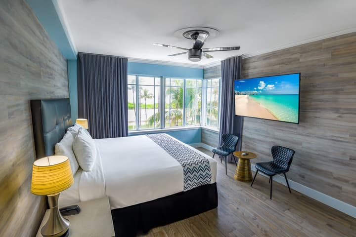 The Colony Hotel