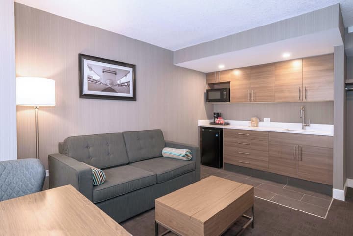 Sandman Signature Calgary Downtown Hotel