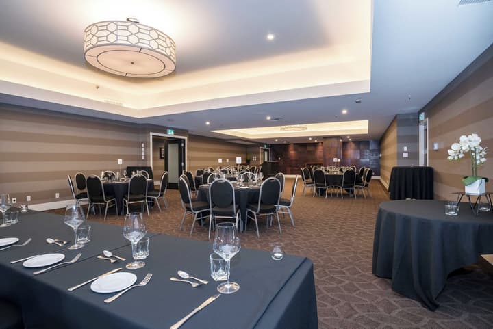 Sandman Signature Calgary Downtown Hotel