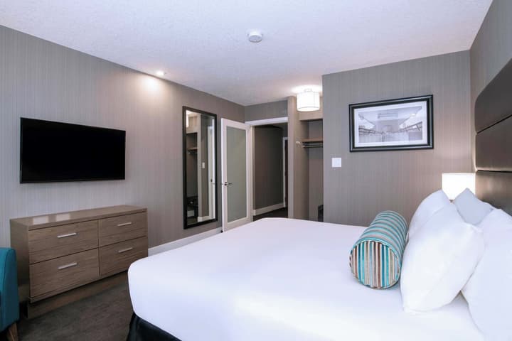 Sandman Signature Calgary Downtown Hotel