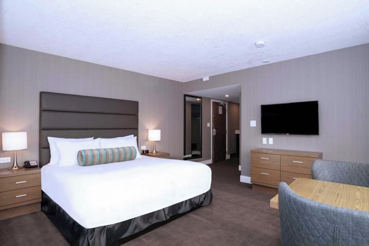 Sandman Signature Calgary Downtown Hotel