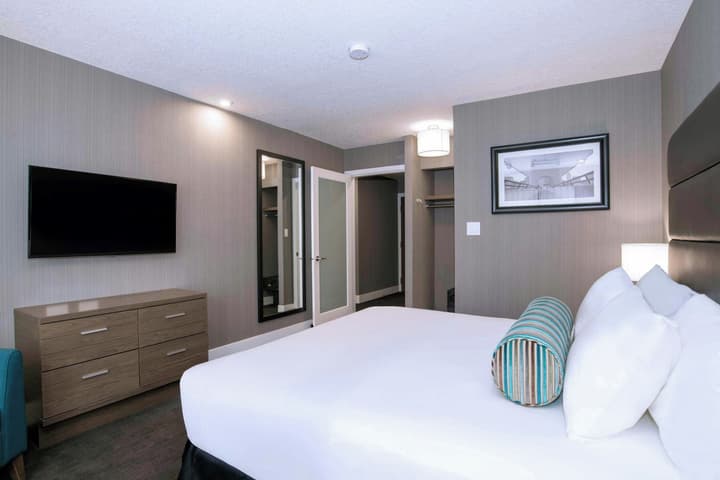 Sandman Signature Calgary Downtown Hotel