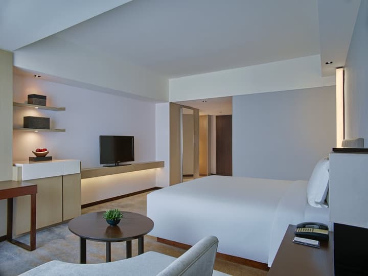 New World Makati Hotel