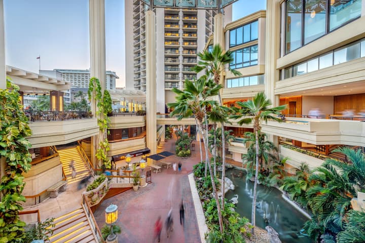 Hyatt Regency Waikiki Beach Resort & Spa