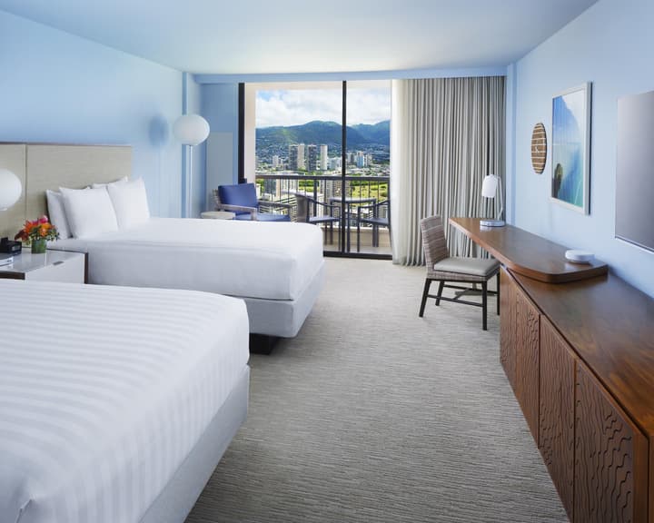 Hyatt Regency Waikiki Beach Resort & Spa
