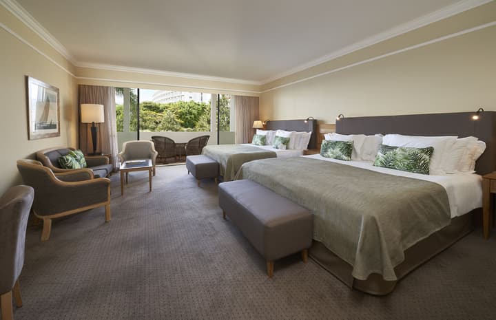 The Cliff Bay, by PortoBay