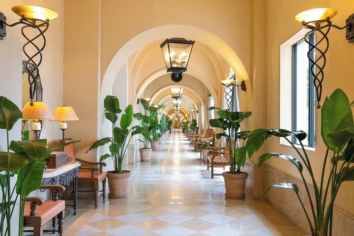 Hotel Nikko Alivila