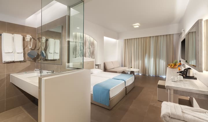 Aeolos Beach Hotel