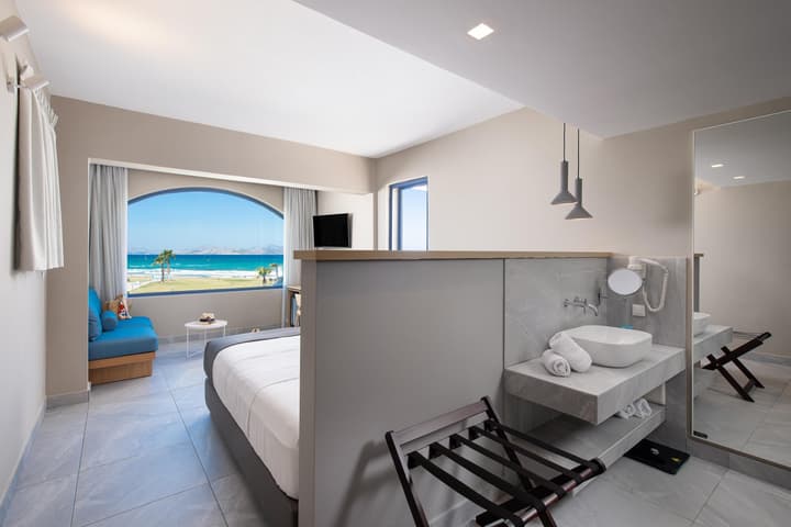 Aeolos Beach Hotel
