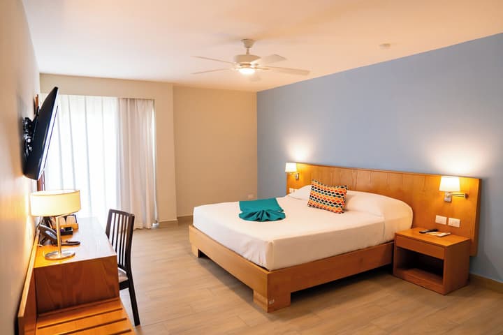 Coral Costa Caribe Beach Resort - All Inclusive