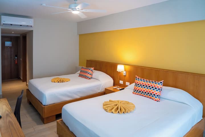 Coral Costa Caribe Beach Resort - All Inclusive
