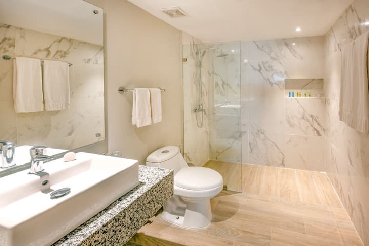 Coral Costa Caribe Beach Resort - All Inclusive