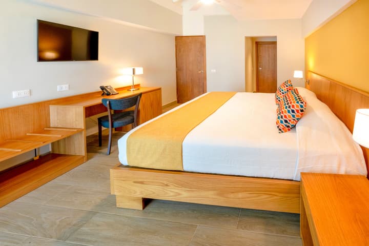 Coral Costa Caribe Beach Resort - All Inclusive
