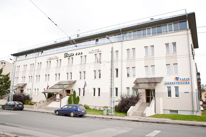 Kolonna Hotel Brigita
