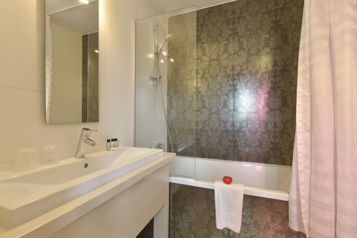 Hôtel Le Quartier Bercy Square
